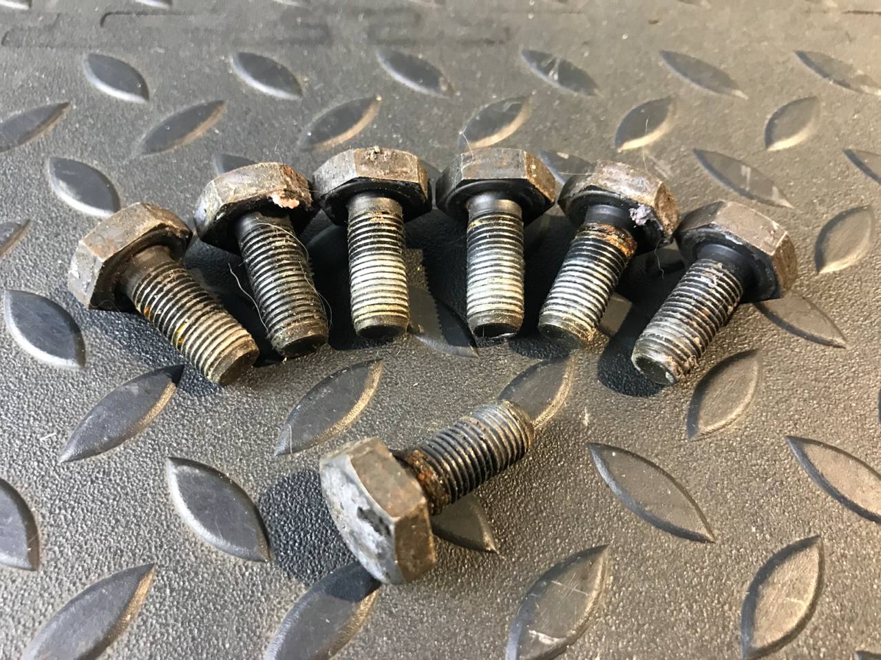 Болт маховика Renault Megane/2 2002-2009