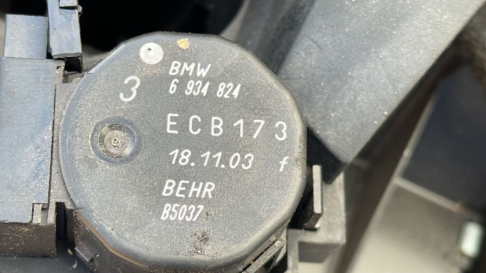 Моторчик заслонки отопителя BMW 3/E46 1998-2007