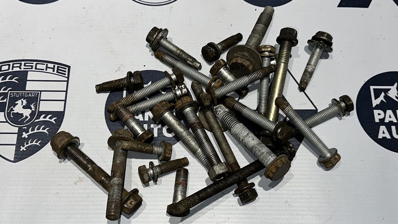 Болт подвески передний Opel Movano/A 2003-2010