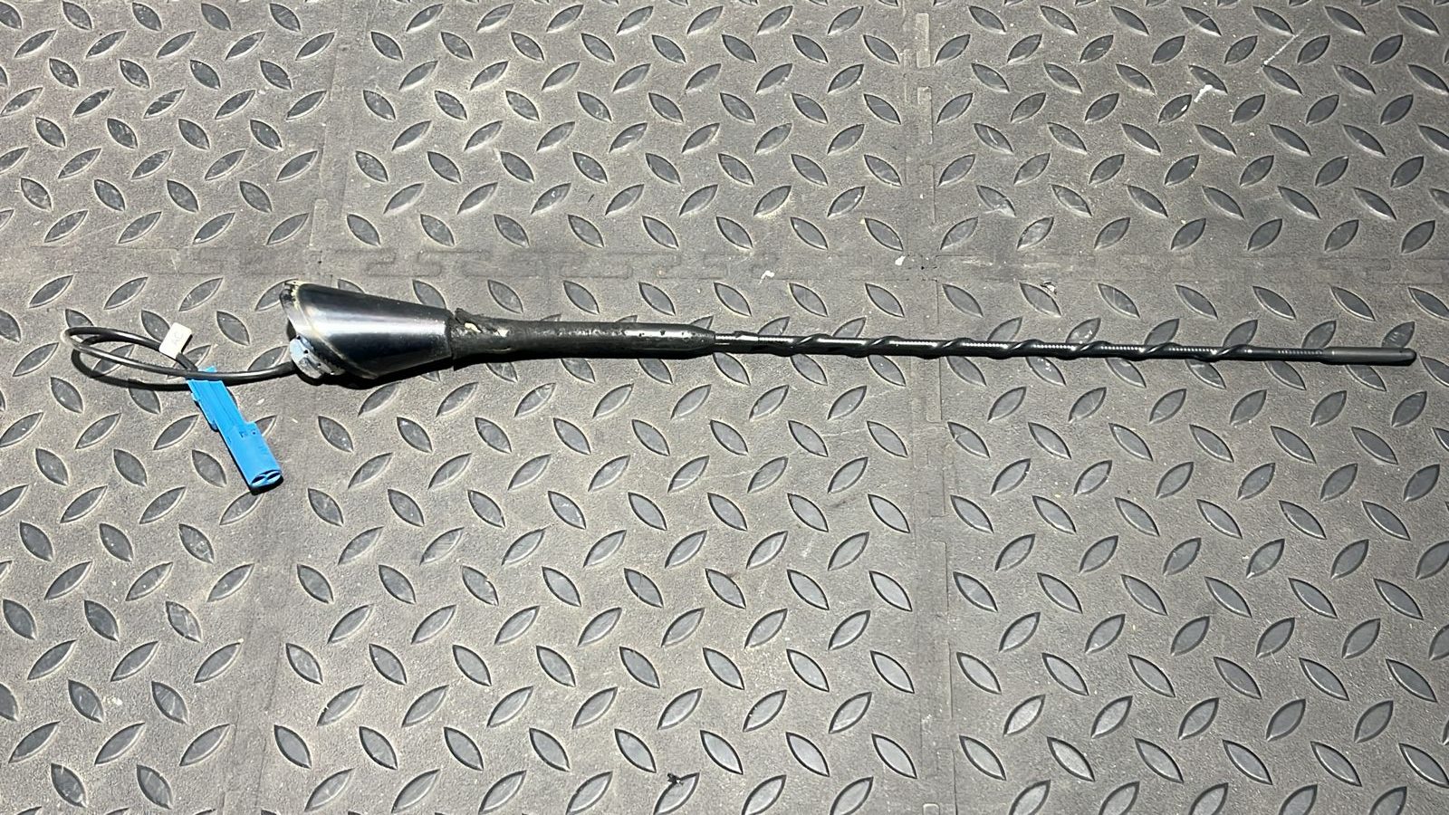 Антенна Opel Zafira/B 2005-2014