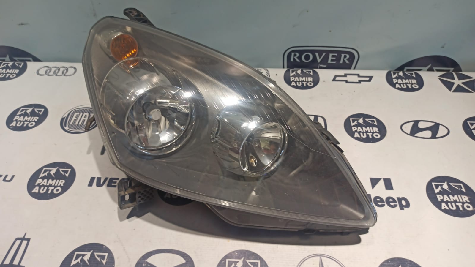 Фара правая Opel Astra/H 2004-2014