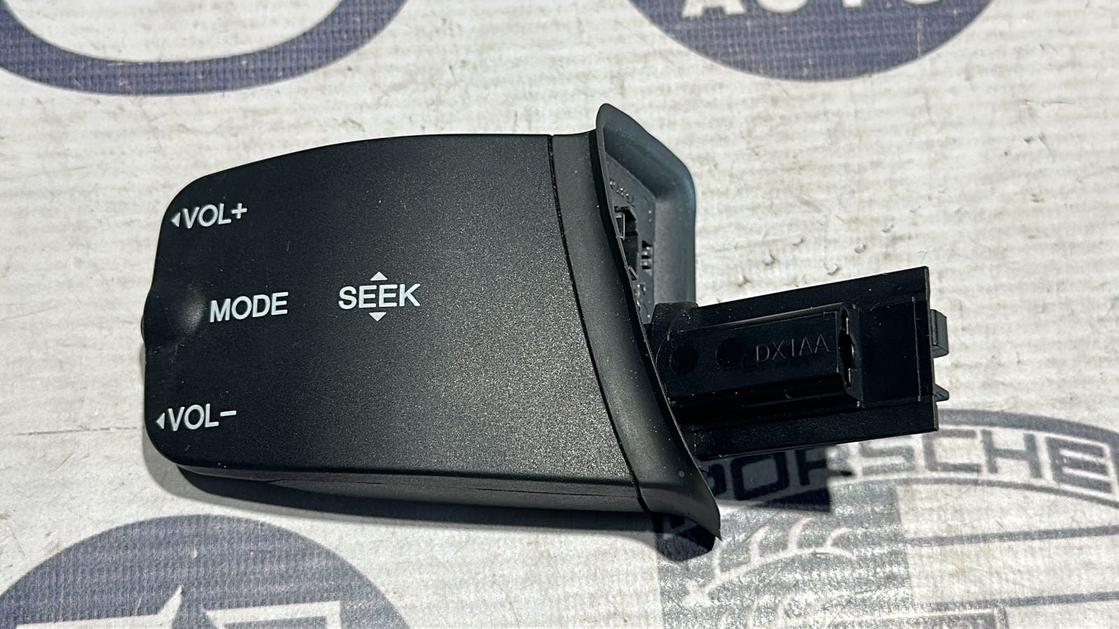 Переключатель магнитолы подрулевой Ford Focus/2 2004-2011