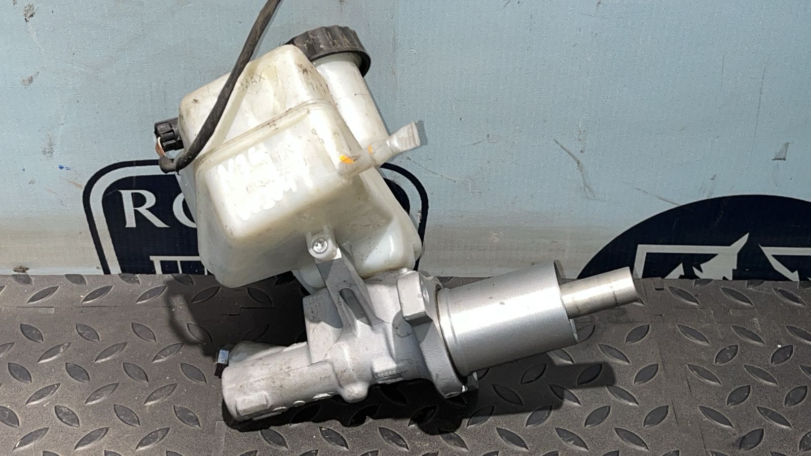 Цилиндр тормозной главный Mercedes C/W204 2006-2015