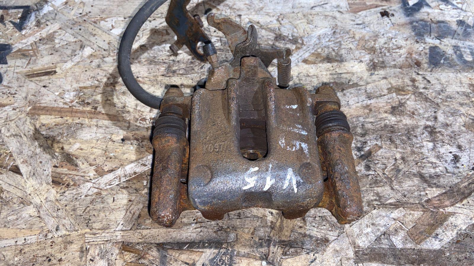 Суппорт задний правый Ford Focus 1998-2007