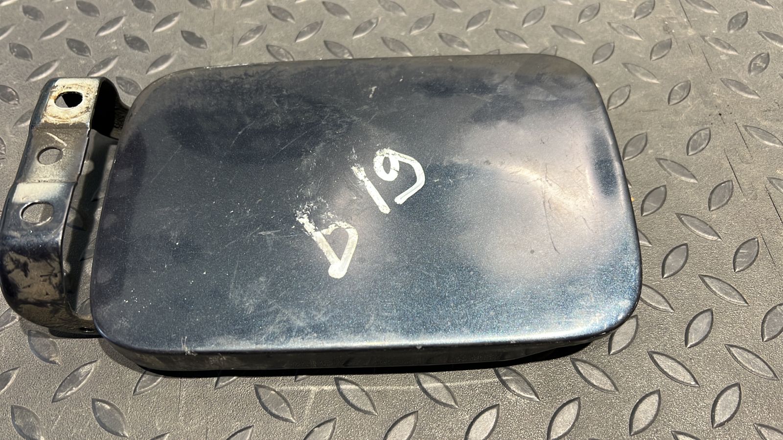 Лючок бензобака Mercedes E/W210 1995-2003