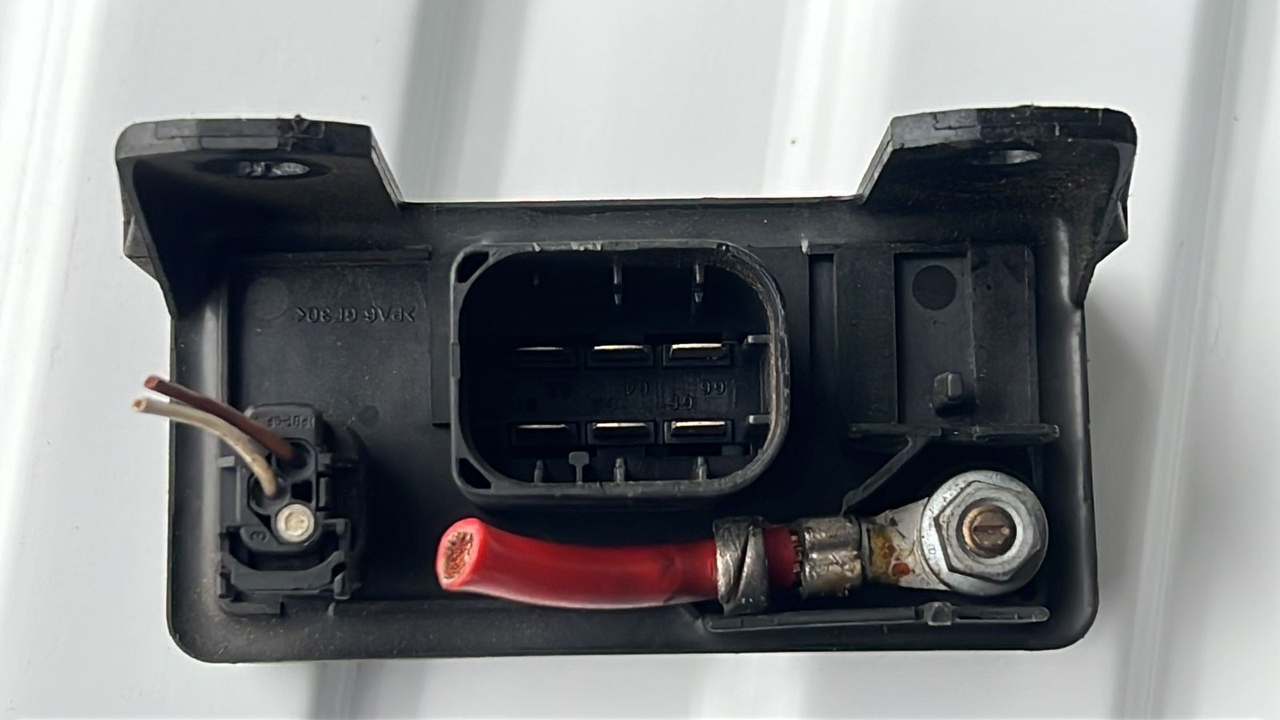 Реле свечей накала Mercedes Sprinter/W901-W909 1995-н.в.