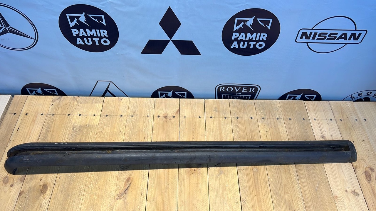 Направляющая двери сдвижной правая средняя Opel Movano/A 2003-2010