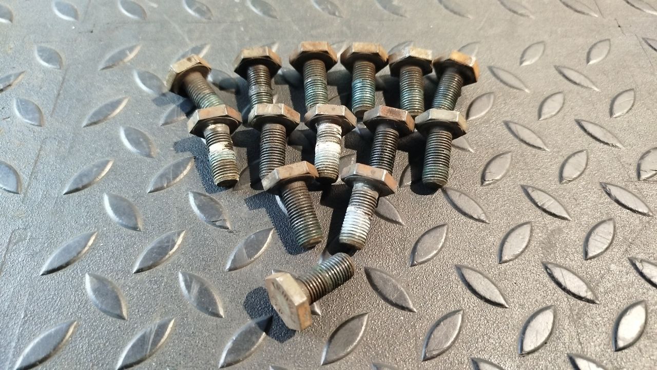 Болт маховика Opel Astra/H 2004-2014