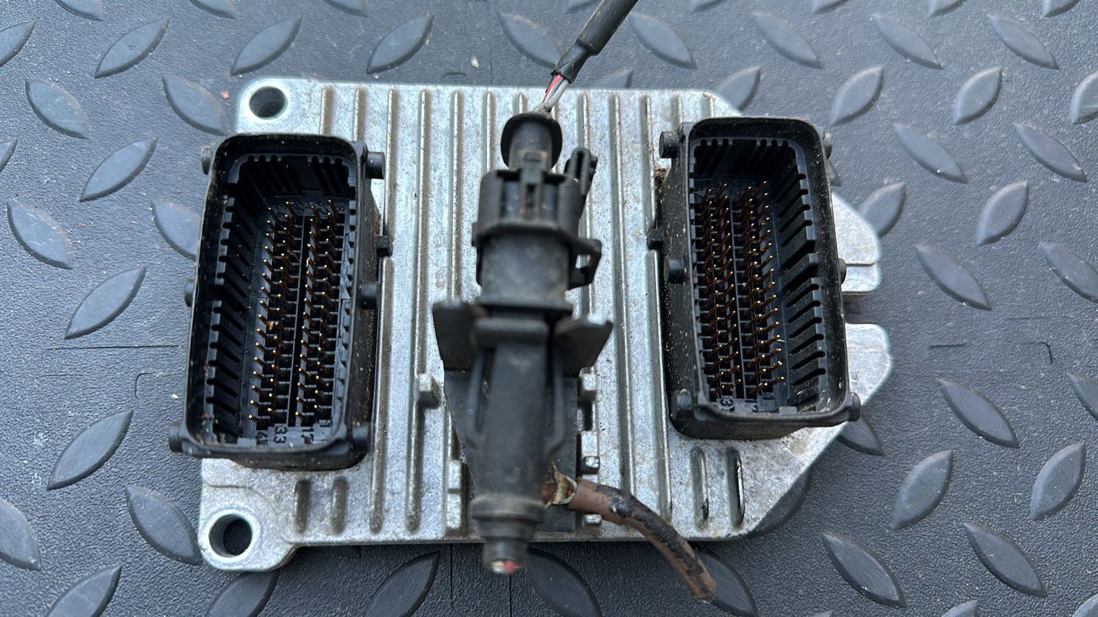 Блок управления двигателем Opel Vectra/C 2002-2008