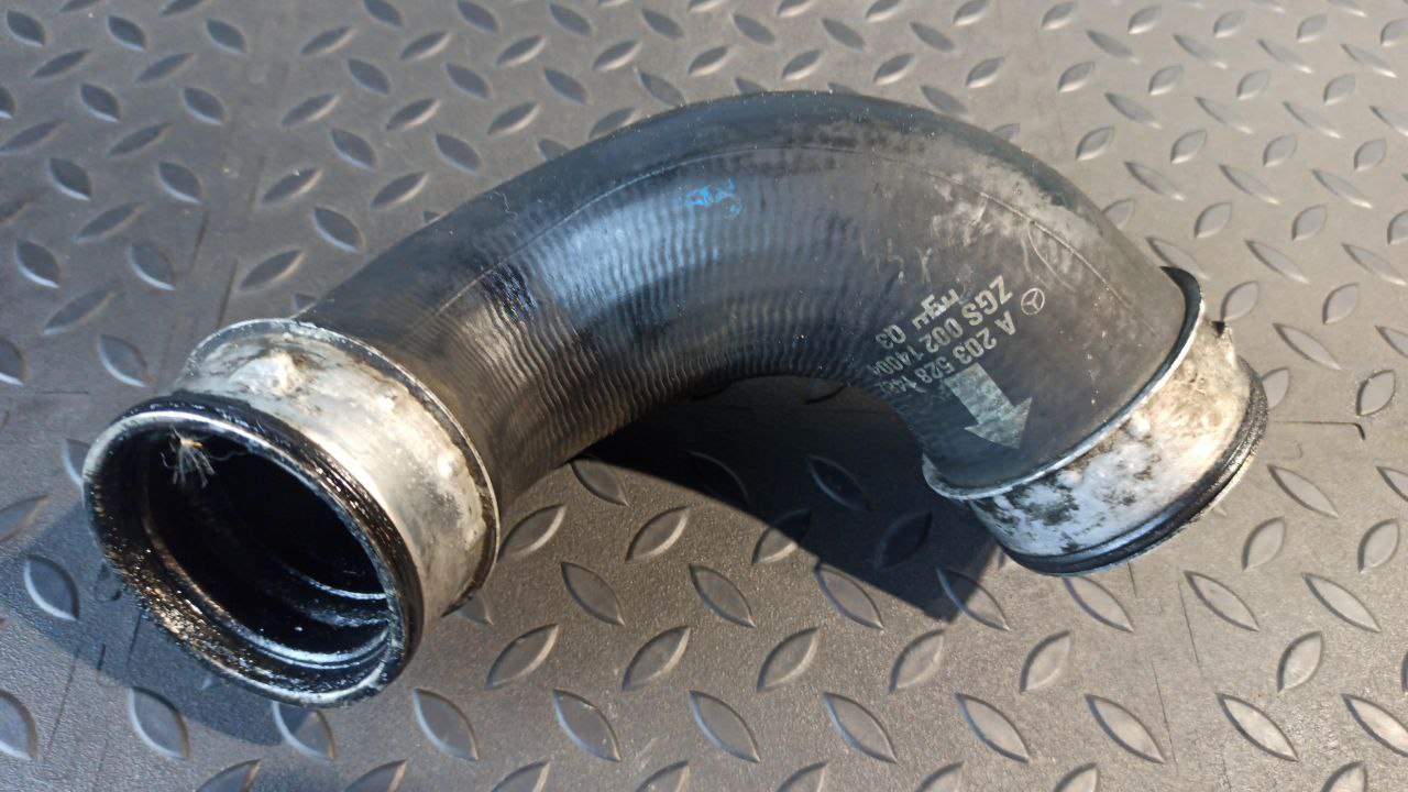 Патрубок интеркулера Mercedes C/W203 2000-2008