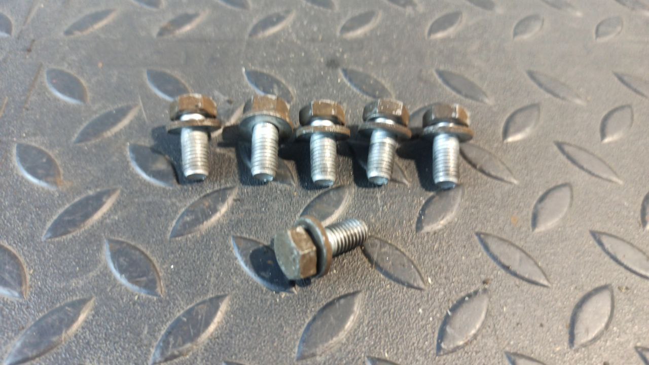 Болт корзины сцепления Renault Megane/2 2002-2009