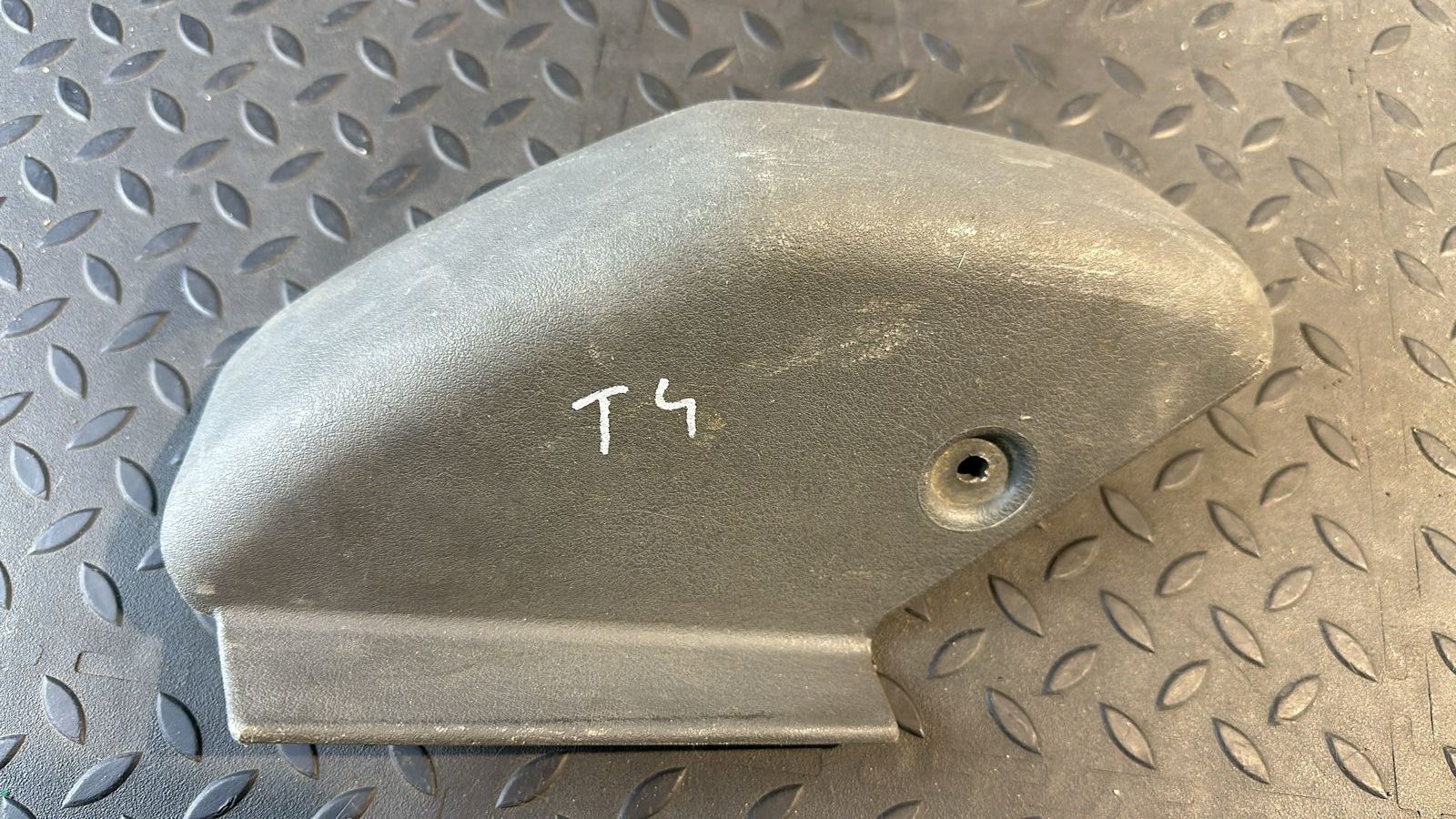 Накладка на торпедо правая Volkswagen Transporter/T4 1990-2003