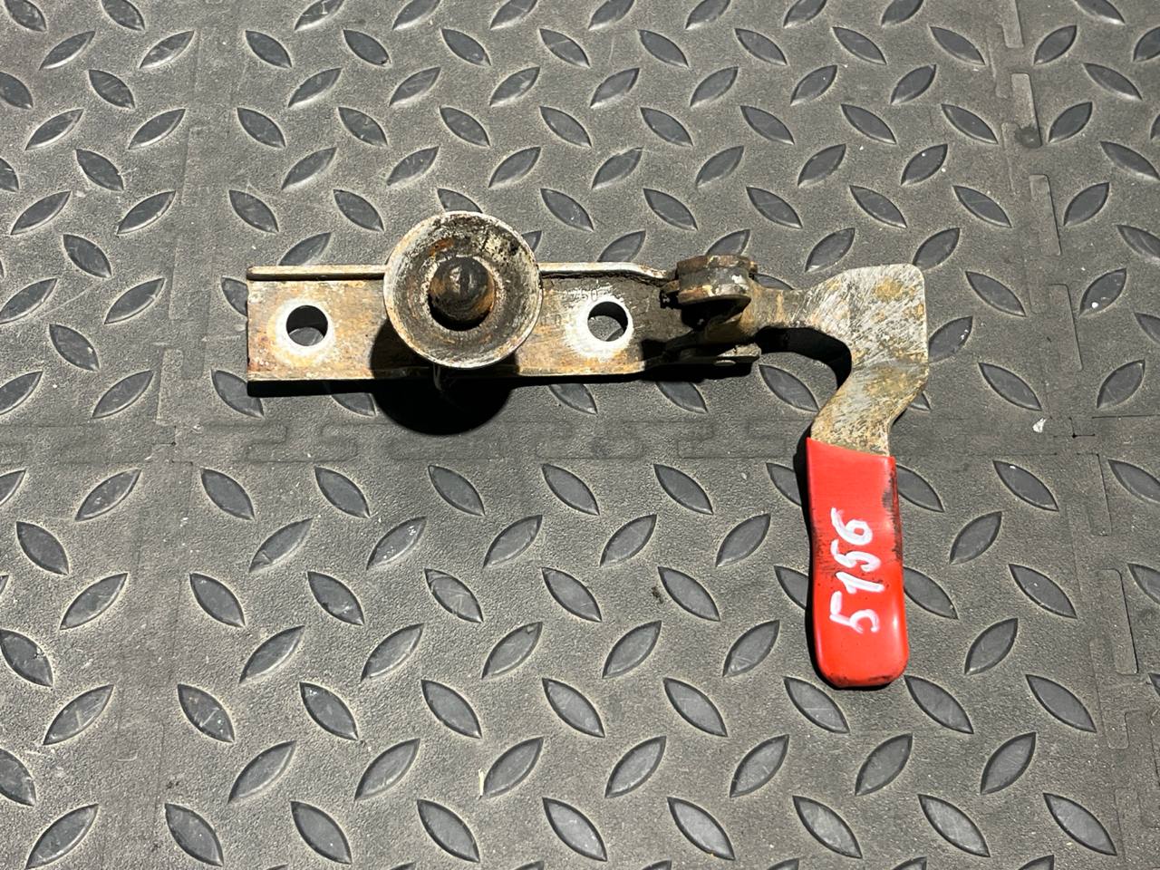 Замок капота Mercedes Vito/W639 2003-2014