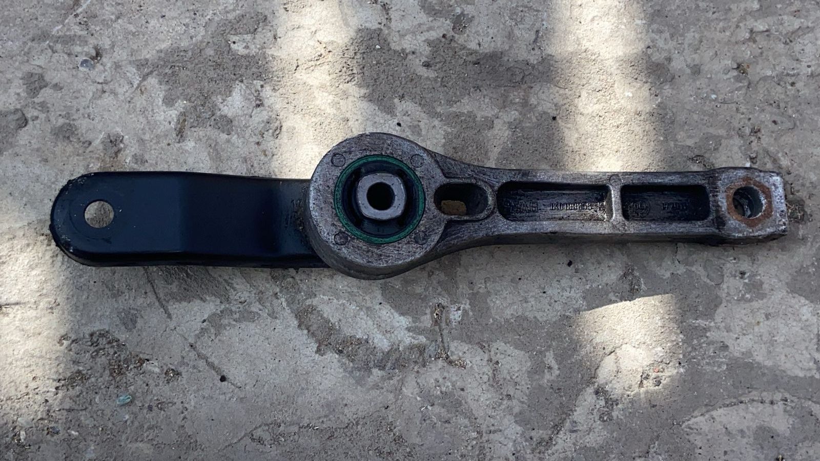 Опора двигателя Volkswagen Golf/5 2003-2009