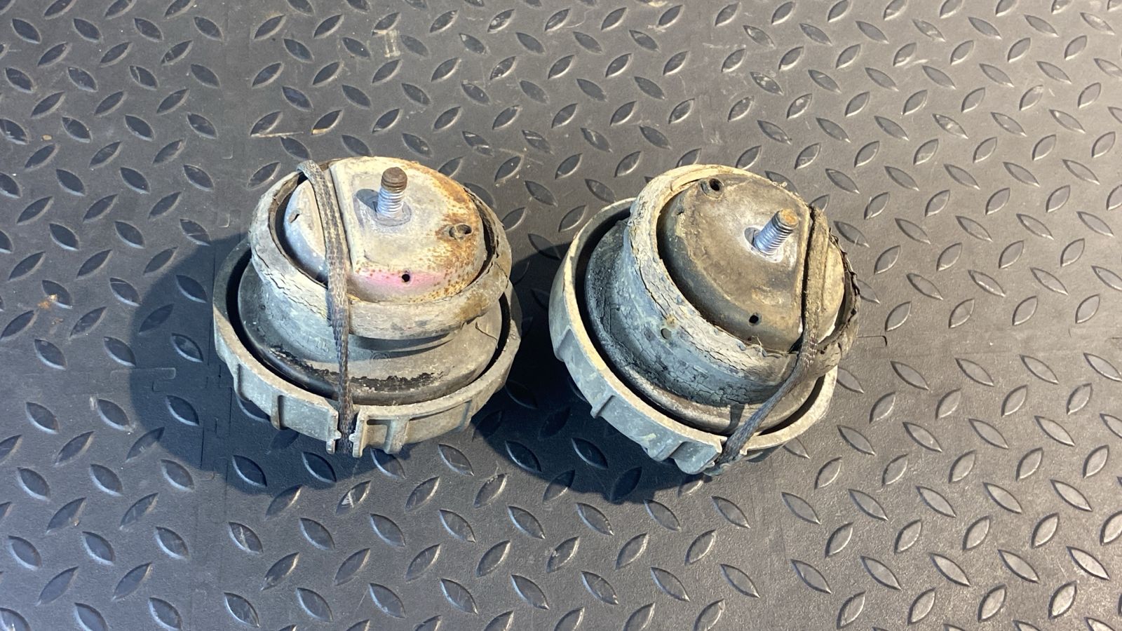 Опора двигателя Mercedes Vito/W639 2003-2014