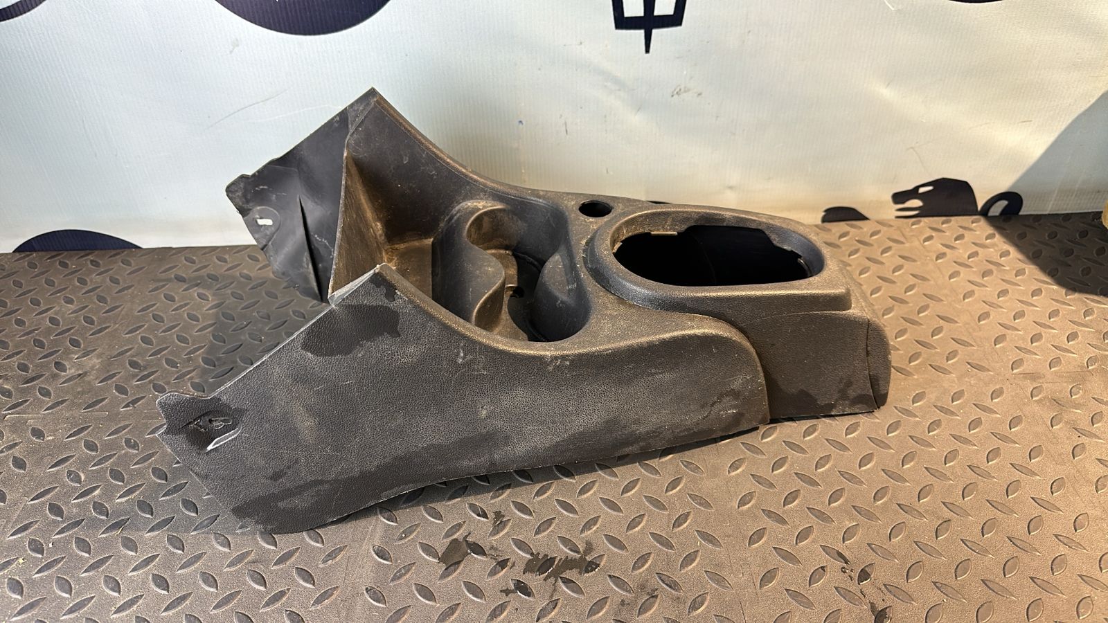 Консоль Renault Sandero 2009-2014