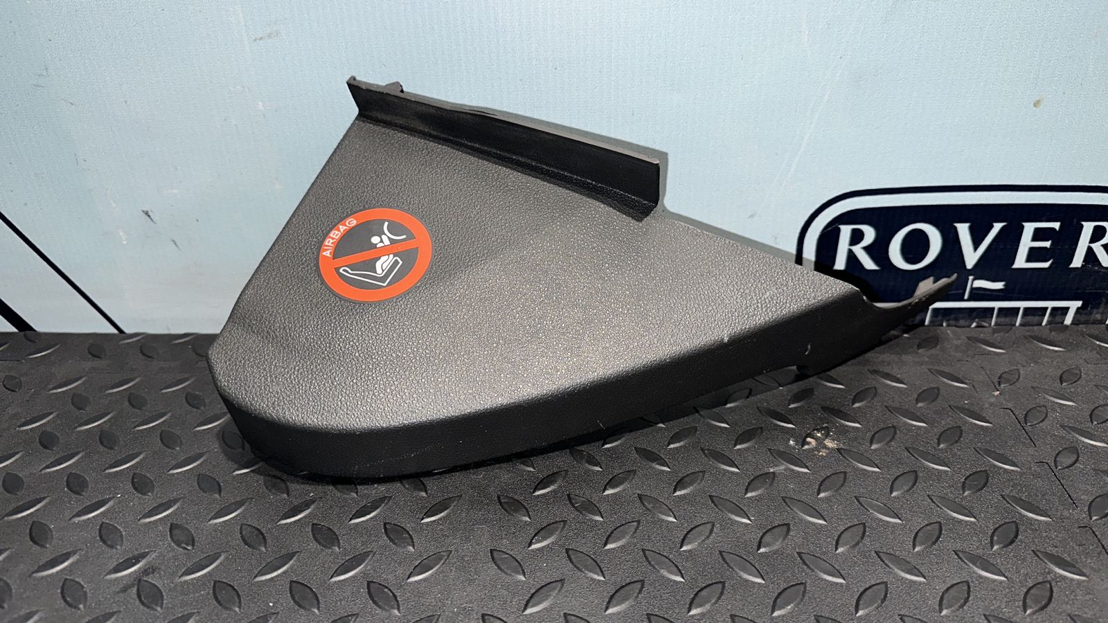 Накладка на торпедо правая Ford Focus/2 2004-2011