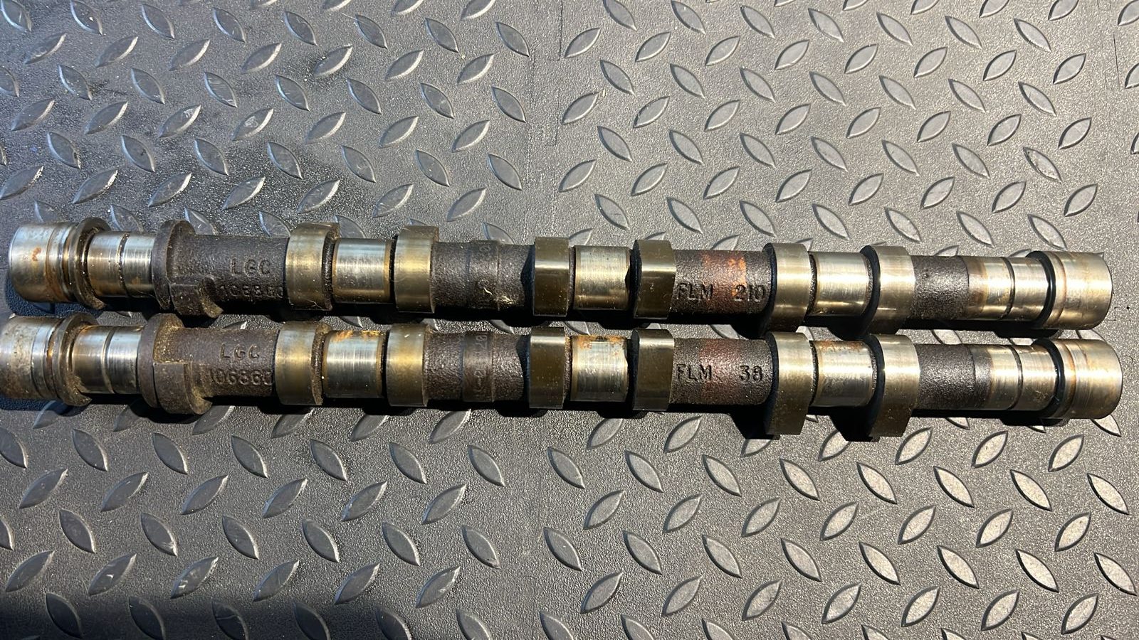 Распредвал впускной Land Rover Freelander 1998-2006