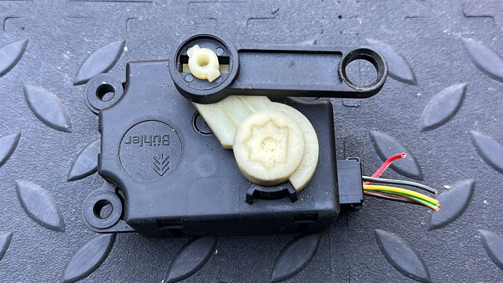 Моторчик заслонки отопителя Opel Vectra/C 2002-2008