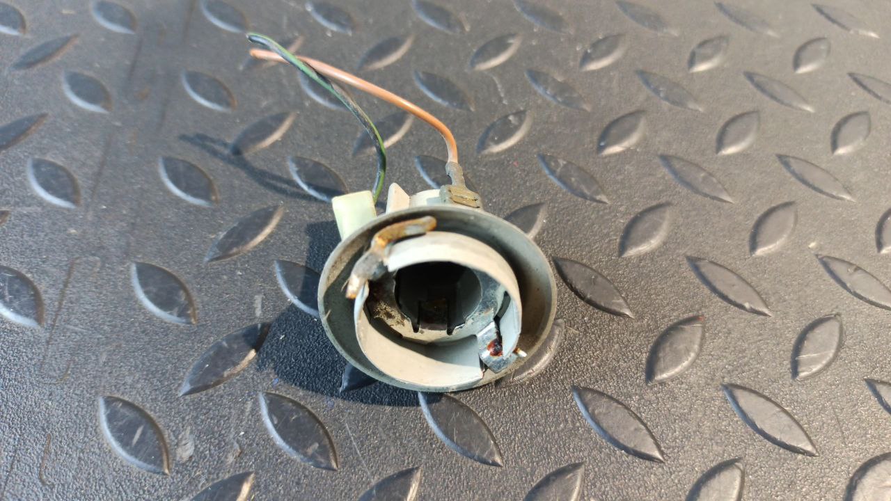 Патрон лампы Mercedes Vito/W638 1996-2003