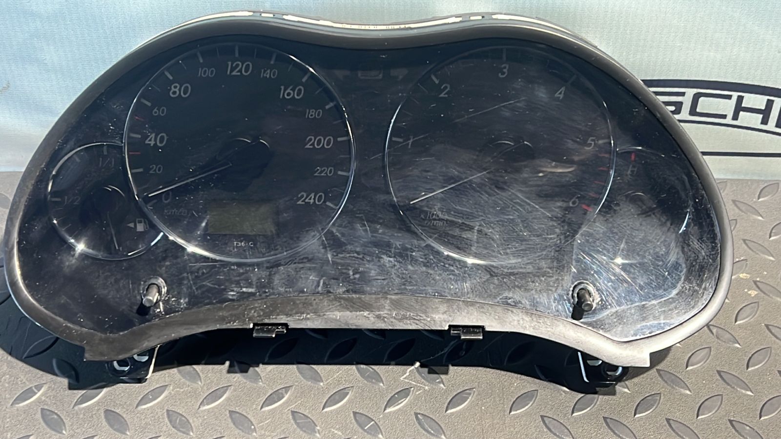 Комбинация приборов (Щиток) Toyota Avensis/2 2003-2009