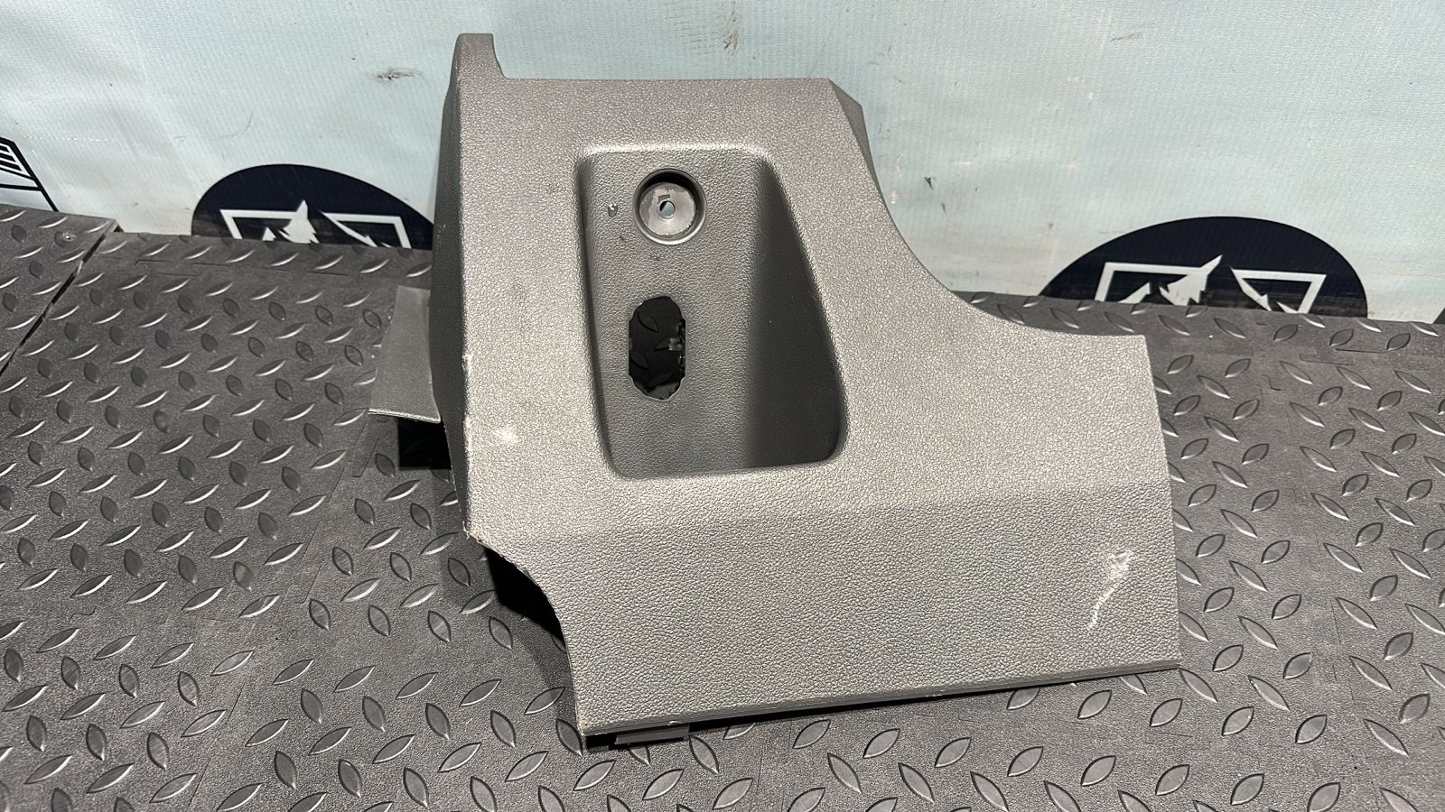 Накладка на торпедо левая Ford Focus/2 2004-2011