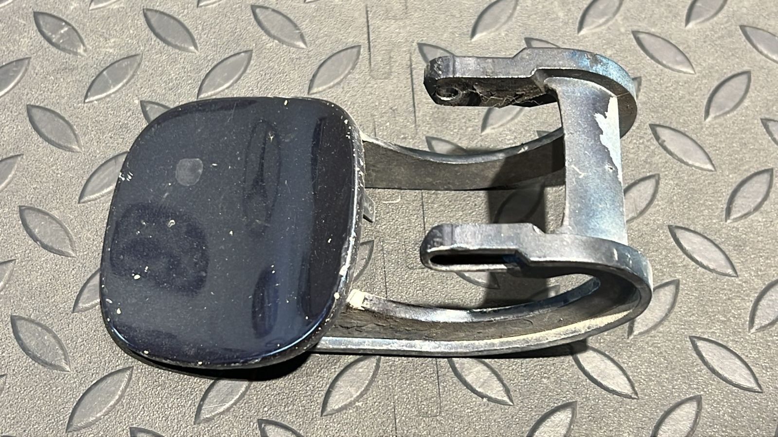 Крышка форсунки омывателя фар левая Mercedes E/W210 1995-2003