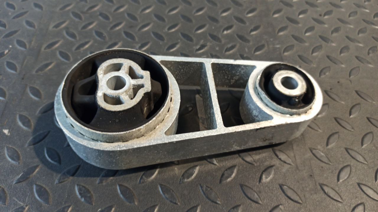 Опора двигателя Ford Mondeo/3 2000-2007