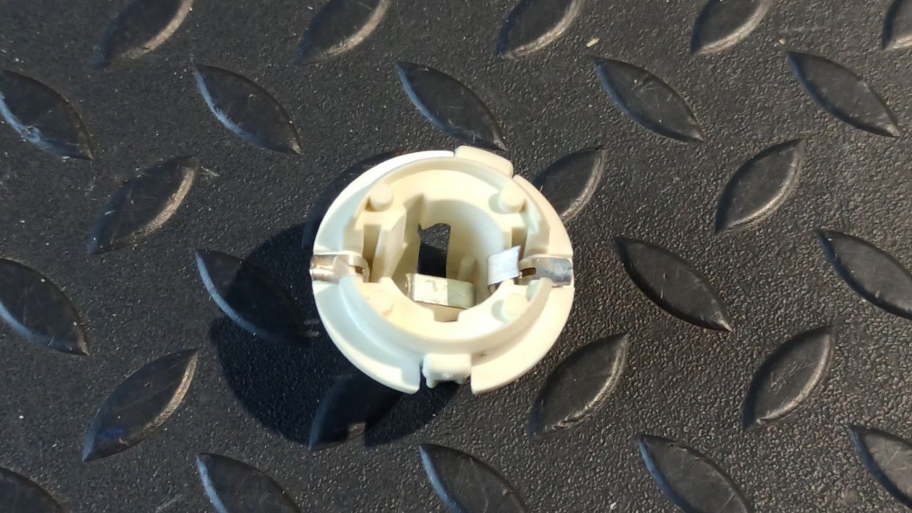 Патрон лампы Mercedes E/W210 1995-2003