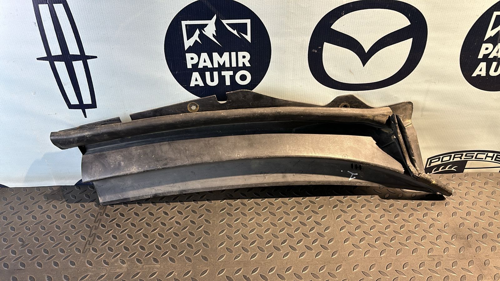 Решетка под лобовое стекло (Жабо) правая Ford Mondeo/3 2000-2007