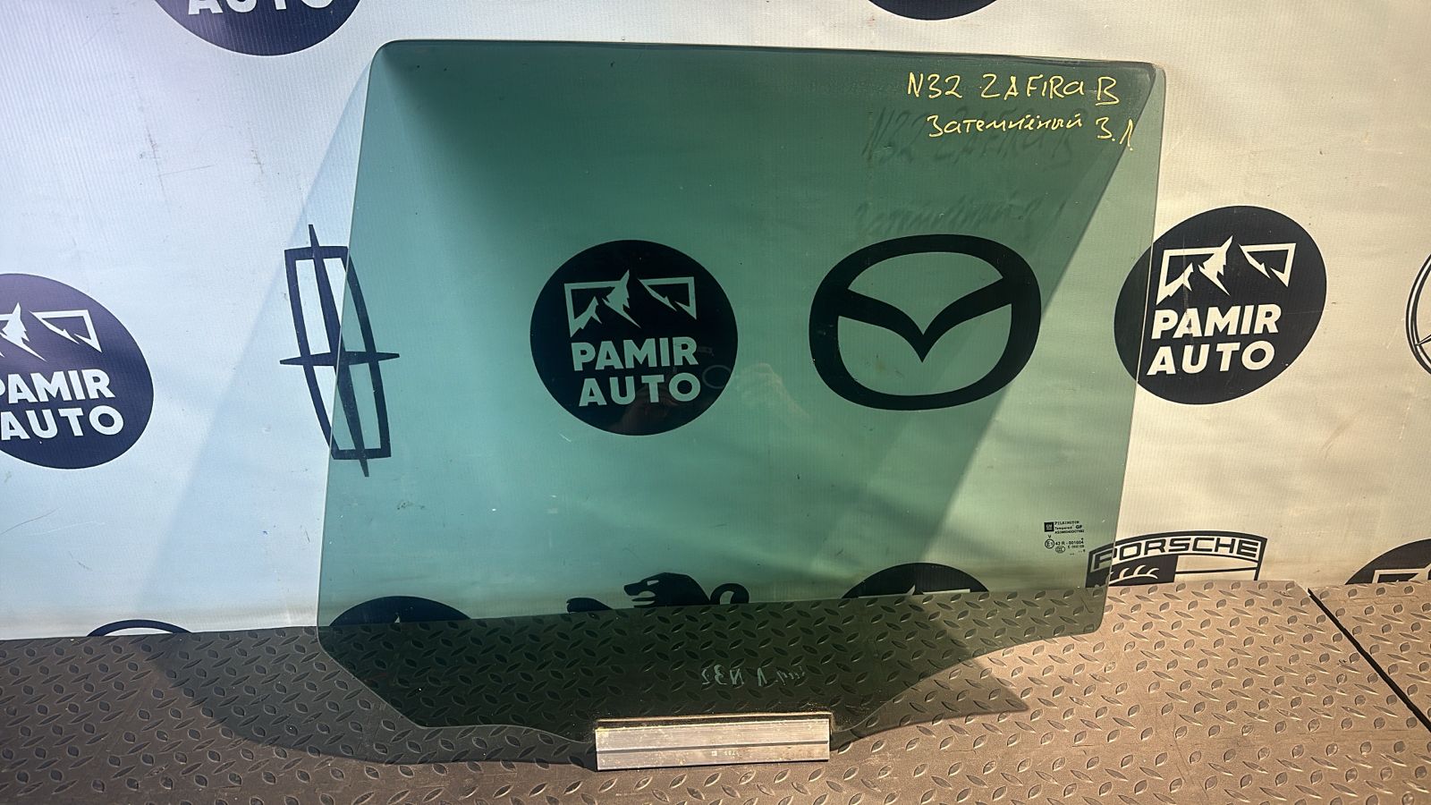 Стекло двери заднее левое Opel Zafira/B 2005-2014