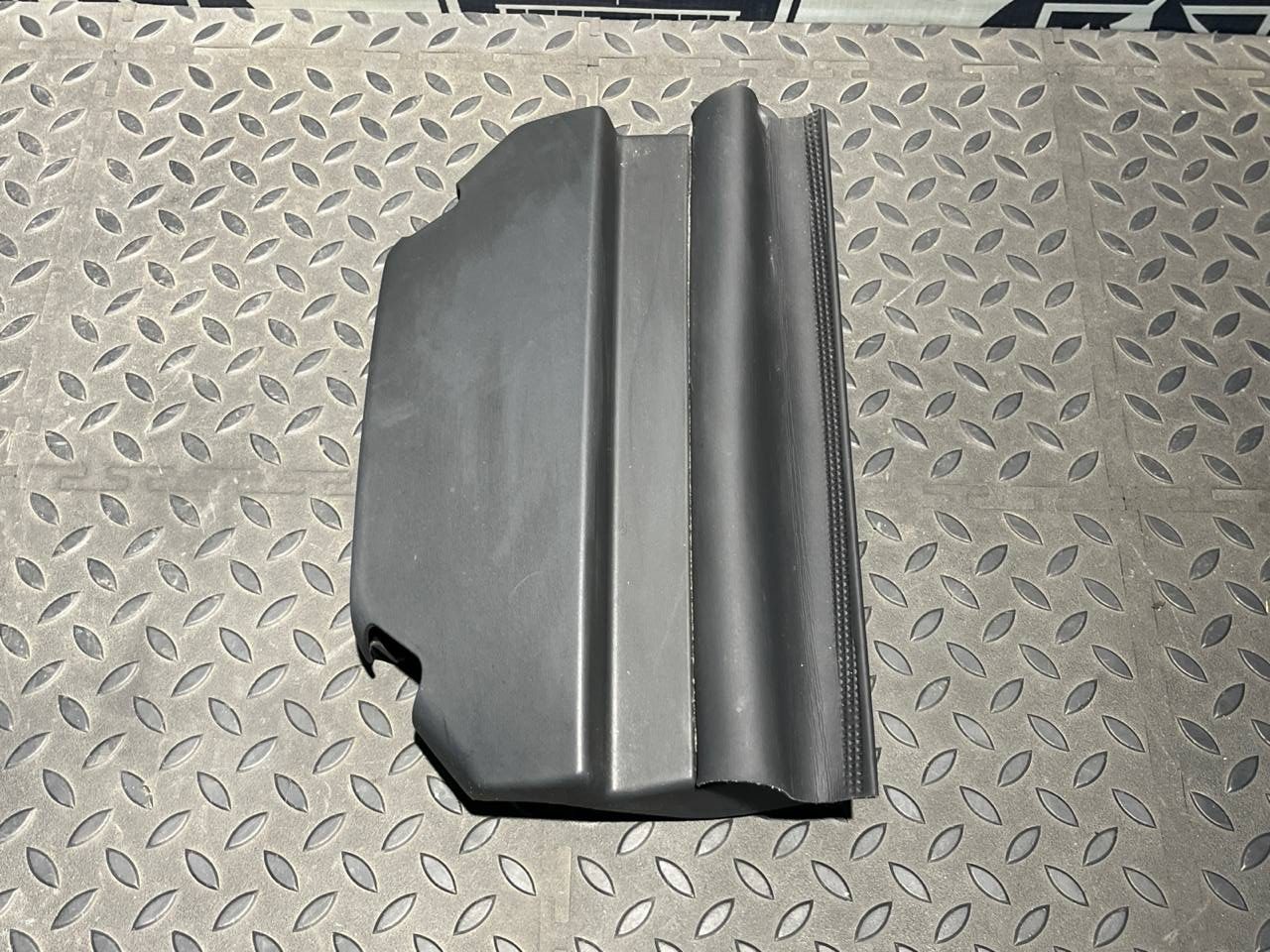 Кожух рулевой колонки верхний Opel Astra/H 2004-2014