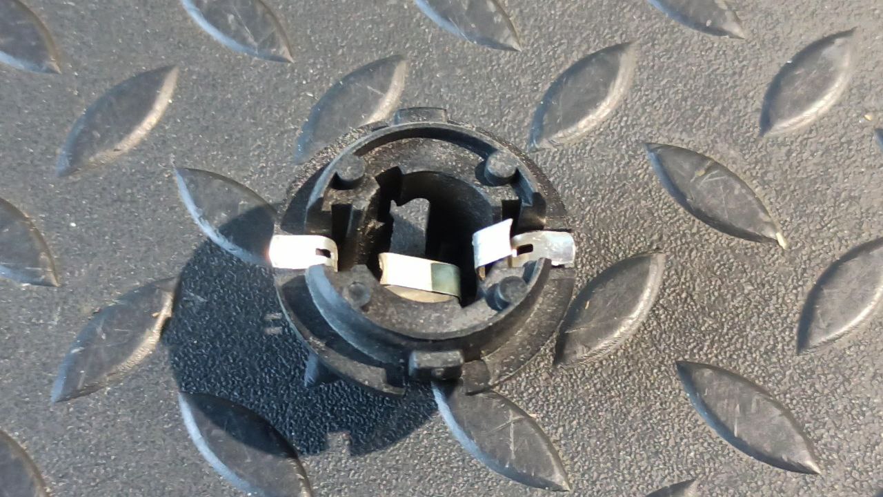 Патрон лампы Mercedes E/W210 1995-2003