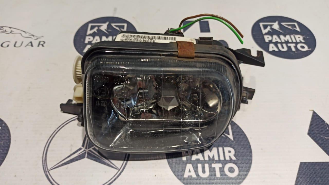 Фара противотуманная правая Mercedes C/W203 2000-2008