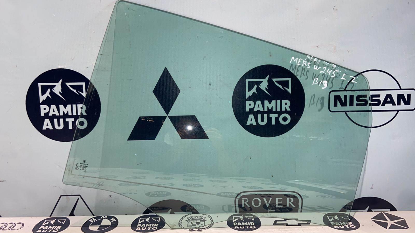 Стекло двери заднее левое Mercedes B/W245 2005-2011