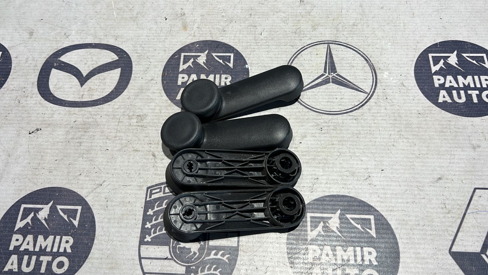 Ручка стеклоподъемника Opel Zafira/B 2005-2014