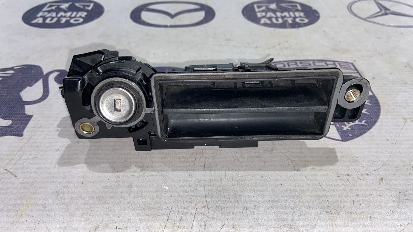 Ручка крышки багажника Mercedes E/W211 2002-2009