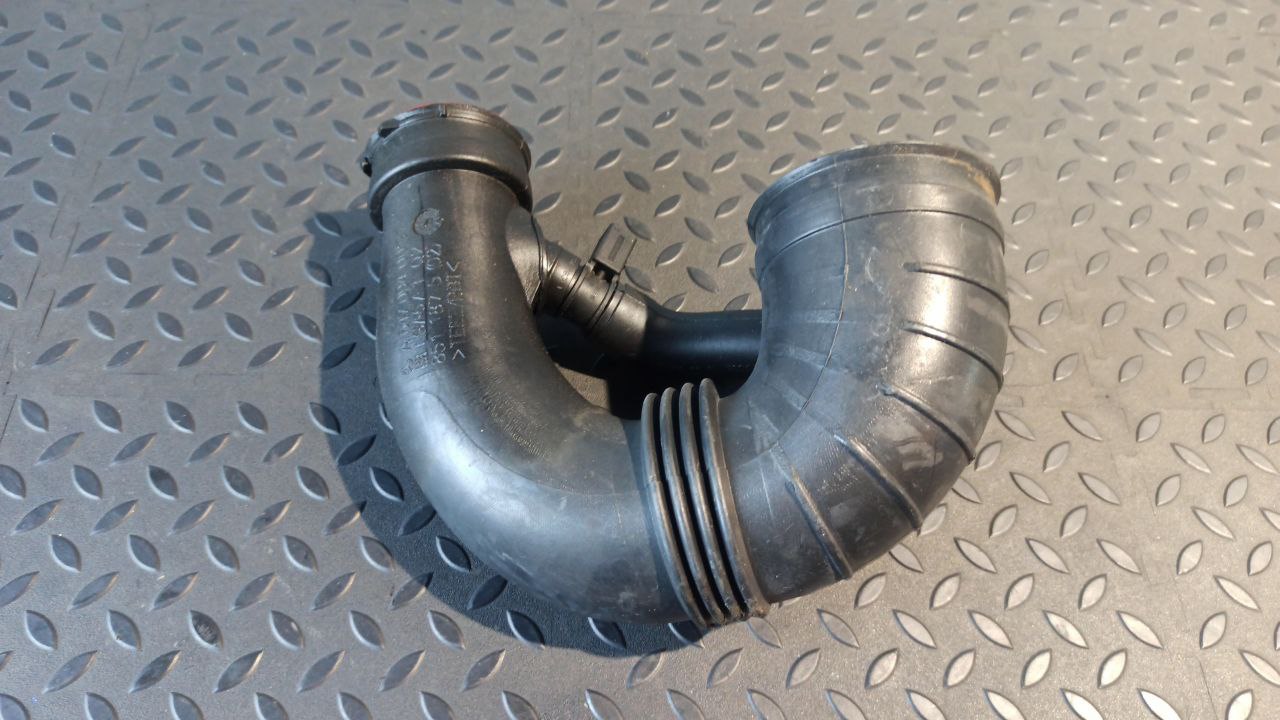 Патрубок воздушного фильтра Mercedes E/W211 2002-2009