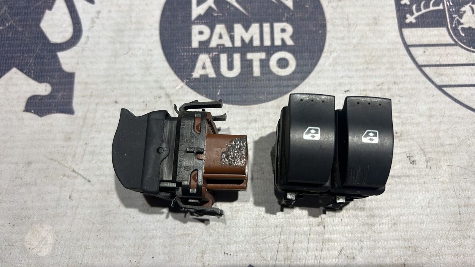 Блок управления стеклоподъемниками Renault Megane/2 2002-2009