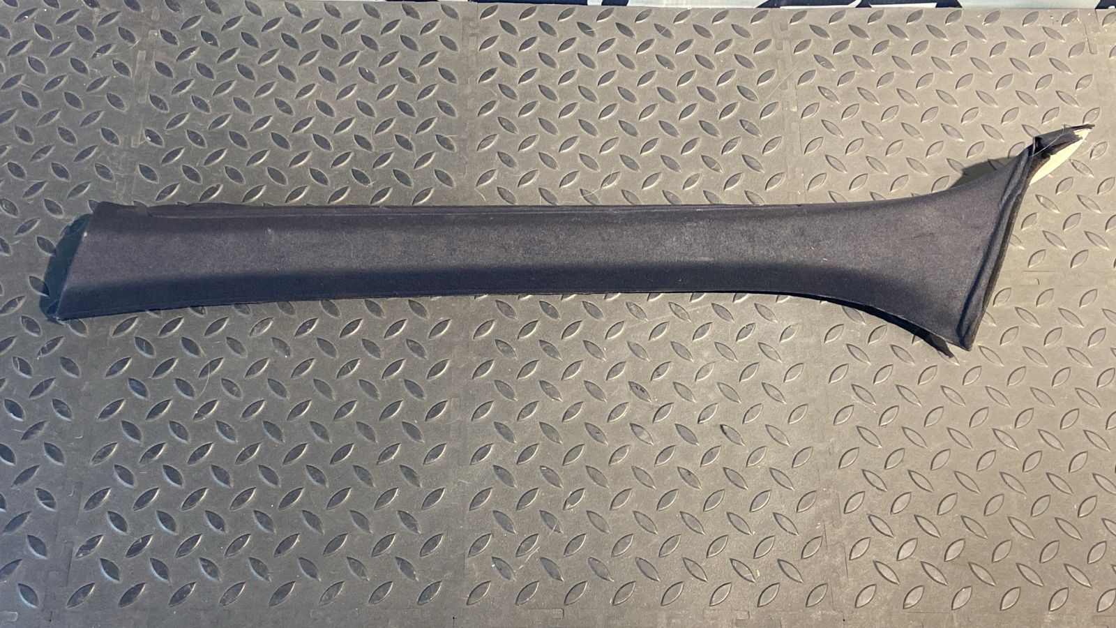 Обшивка стойки передняя левая BMW 3/E46 1998-2007