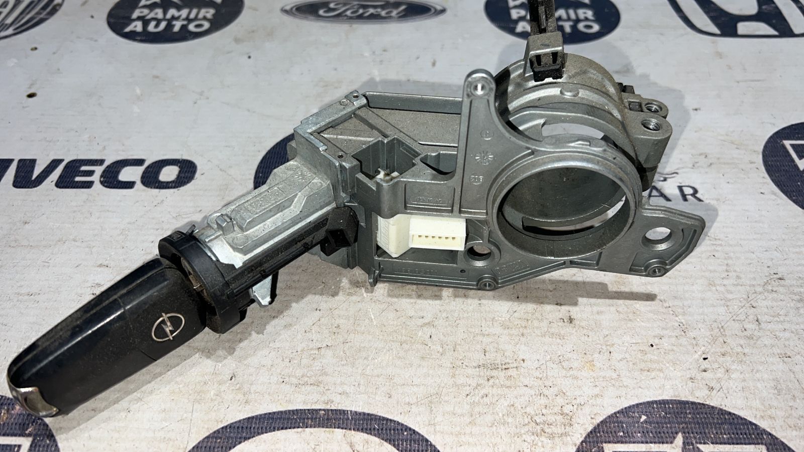 Замок зажигания Opel Zafira/B 2005-2014