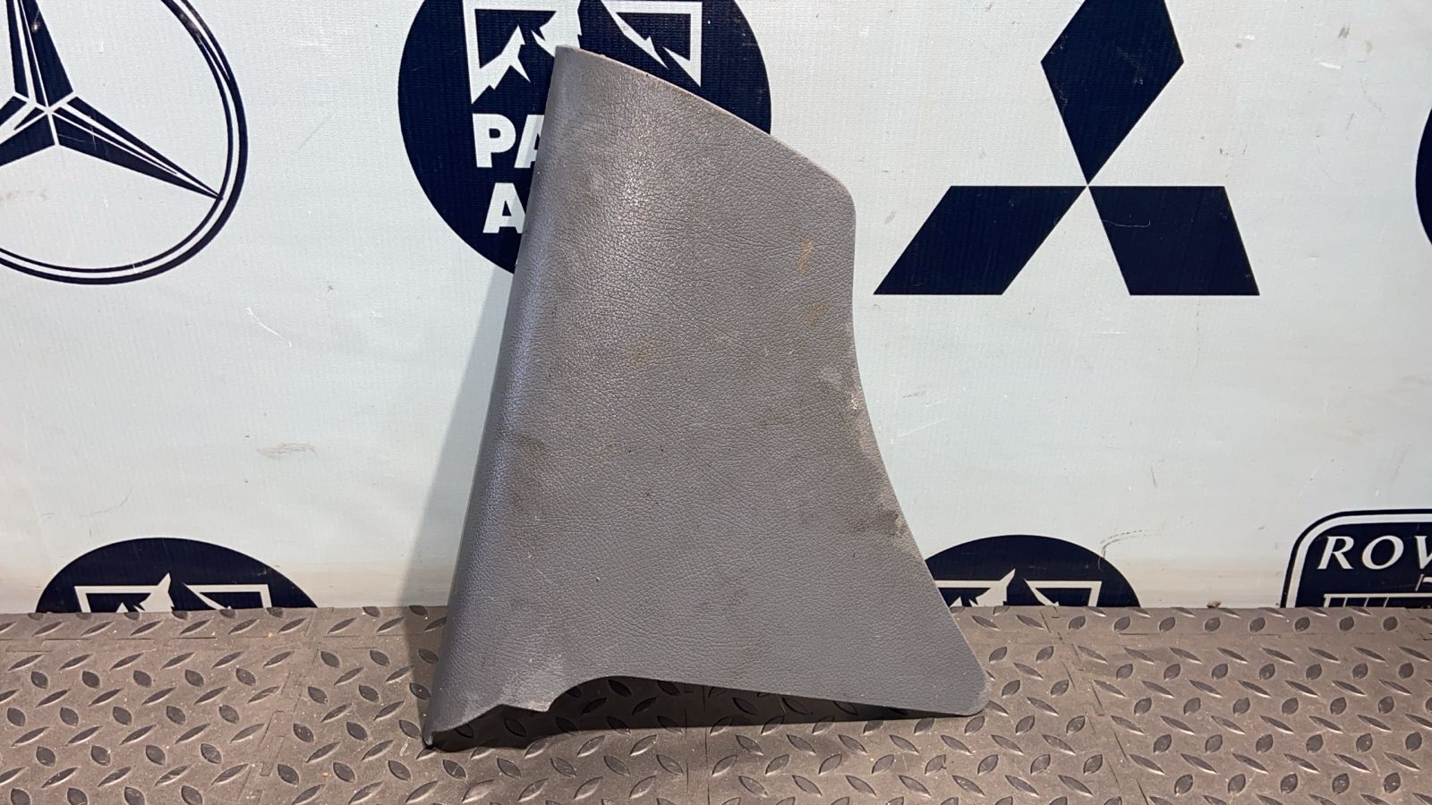 Обшивка стойки передняя правая Mercedes Vito/W639 2003-2014