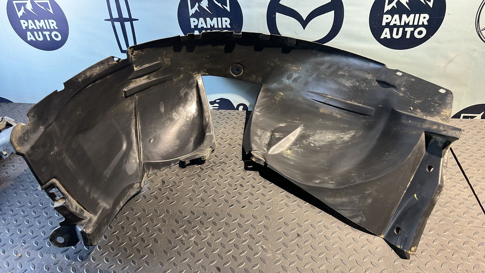 Локер (Подкрылок) передний левый Renault Sandero 2009-2014
