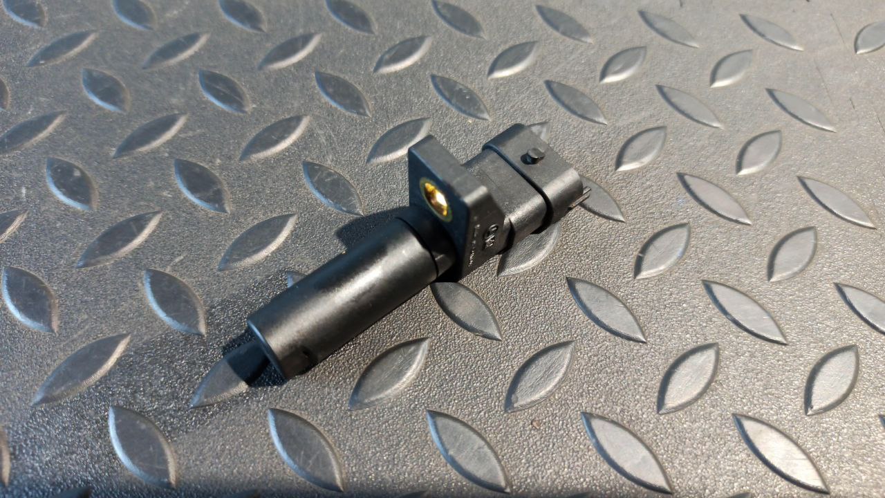 Датчик положения коленвала Mercedes E/W211 2002-2009