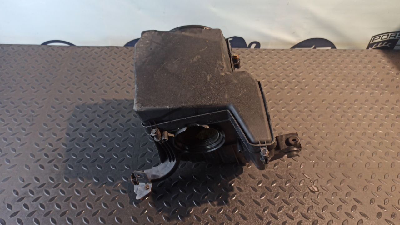 Корпус воздушного фильтра Ford Focus/2 2004-2011