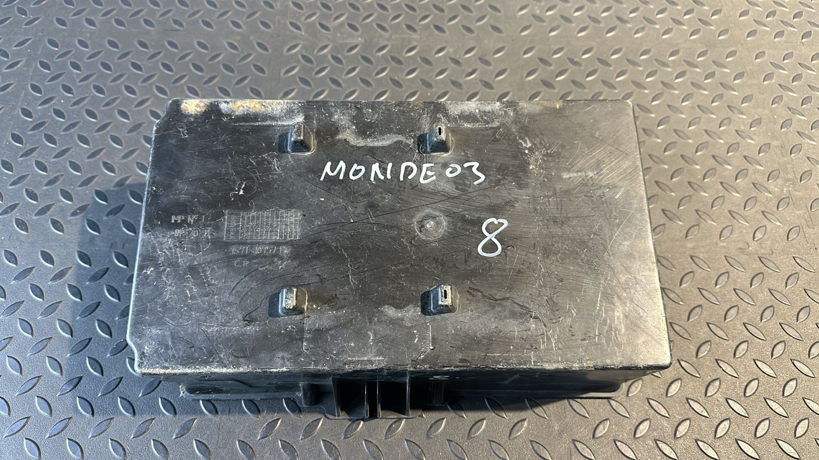 Корпус АКБ Ford Mondeo/3 2000-2007