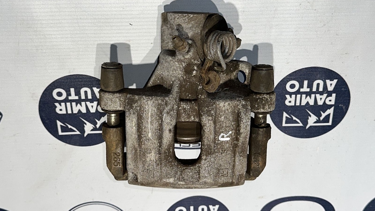 Суппорт задний правый Ford C-Max 2003-2010