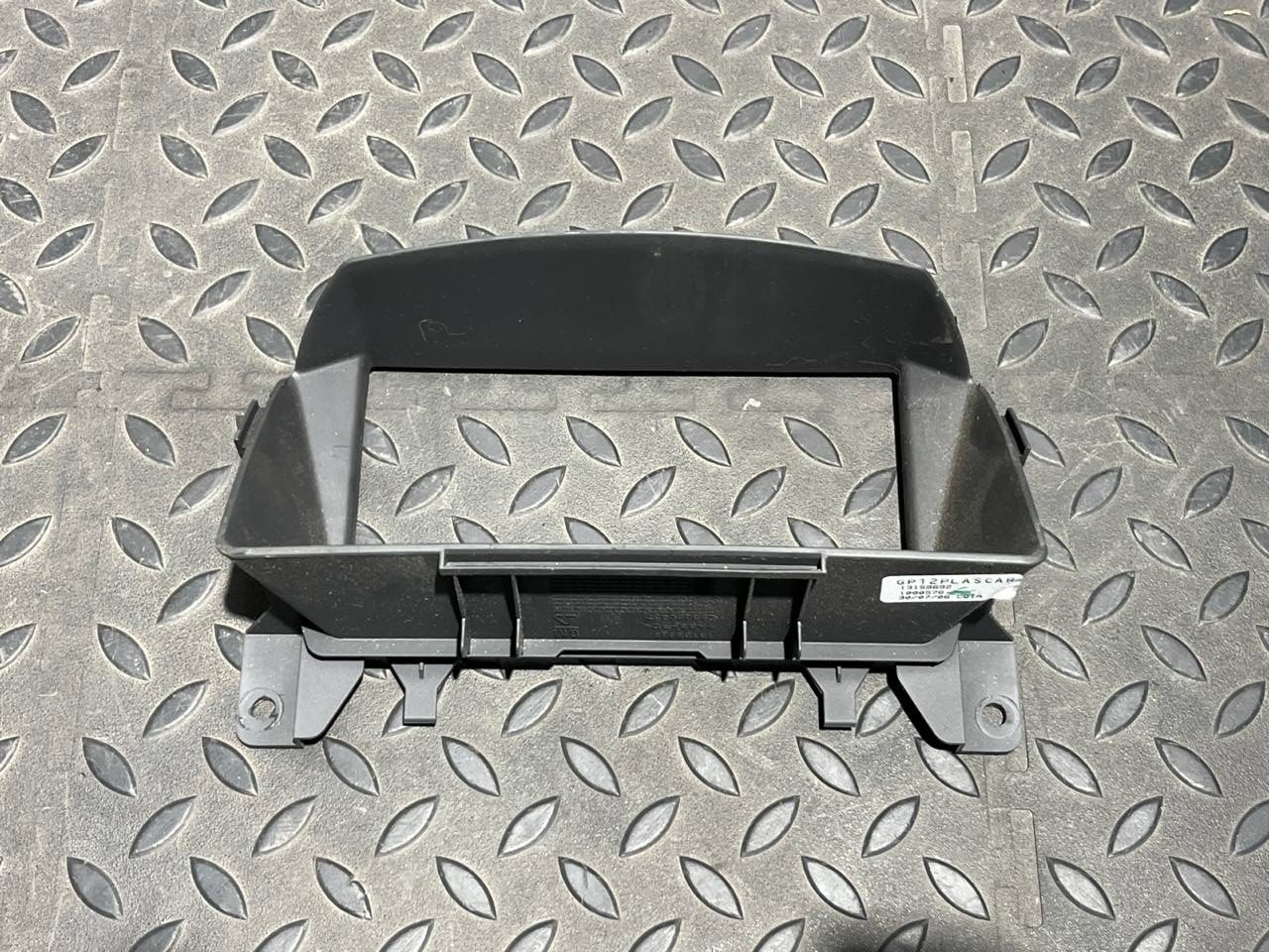 Накладка на торпедо Opel Zafira/B 2005-2014