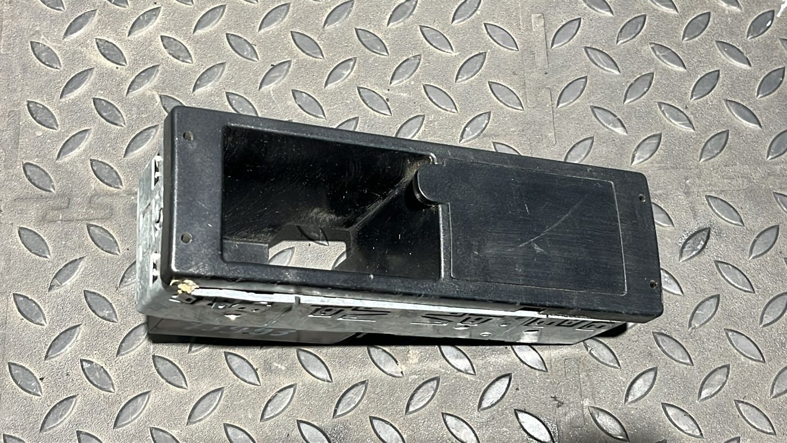 Бардачок Volkswagen Golf/4 1997-2006