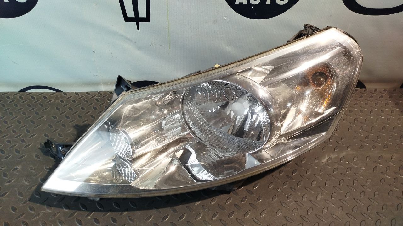 Фара левая Peugeot Expert/2 2007-2016